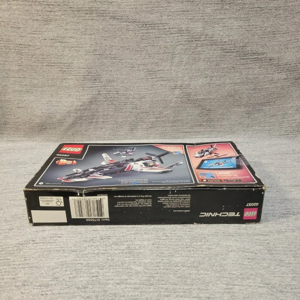 Lego Technic Ultralight Helicopter- 42057 - Picture 7 of 7